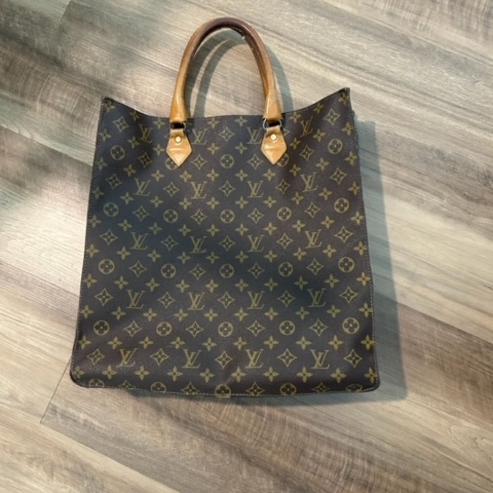 Louis Vuitton monogram Sac Plat GM